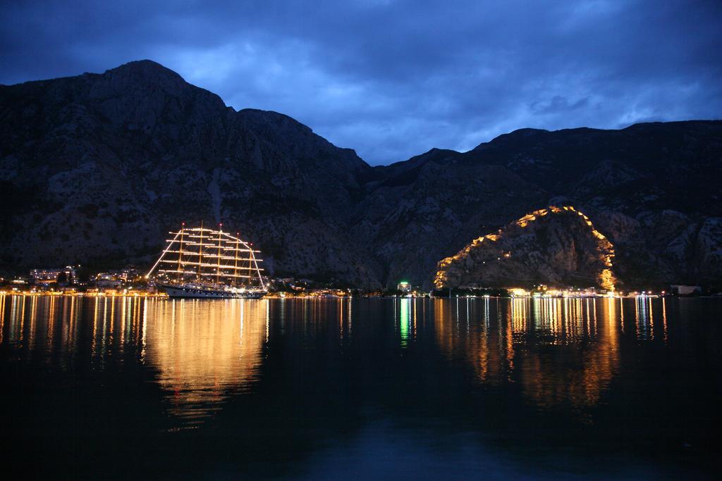 Guest House Forza Lux Kotor Exteriér fotografie